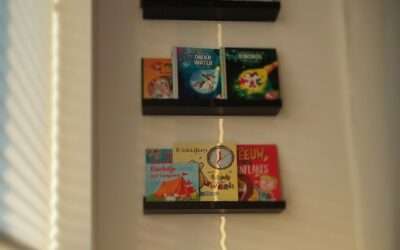 Leeg doek//Gesloten boek